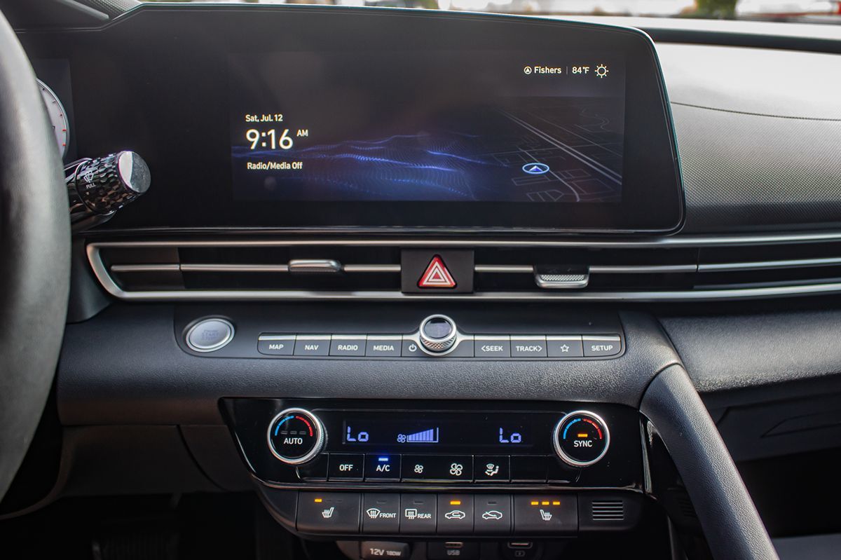 2023 Hyundai Elantra SEL photo 21