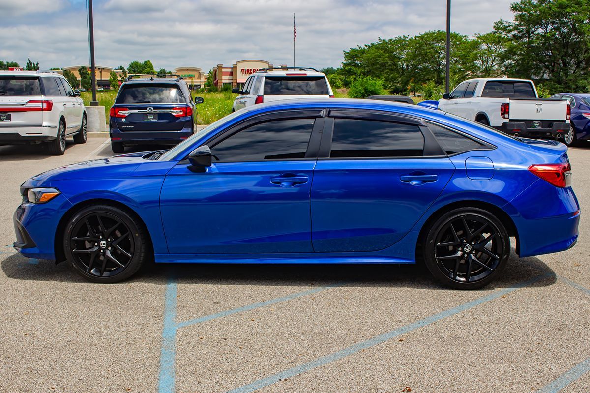 2023 Honda Civic Sport photo 4