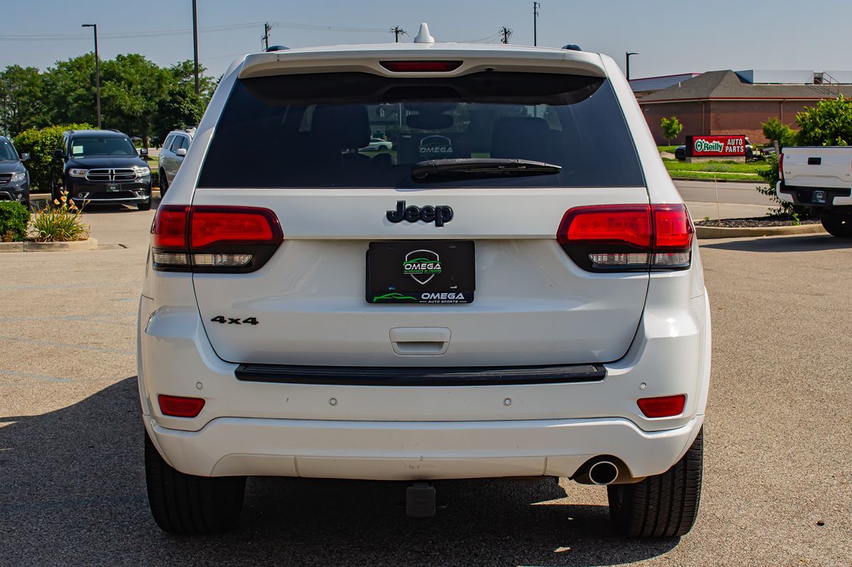 2017 Jeep Grand Cherokee Altitude photo 7