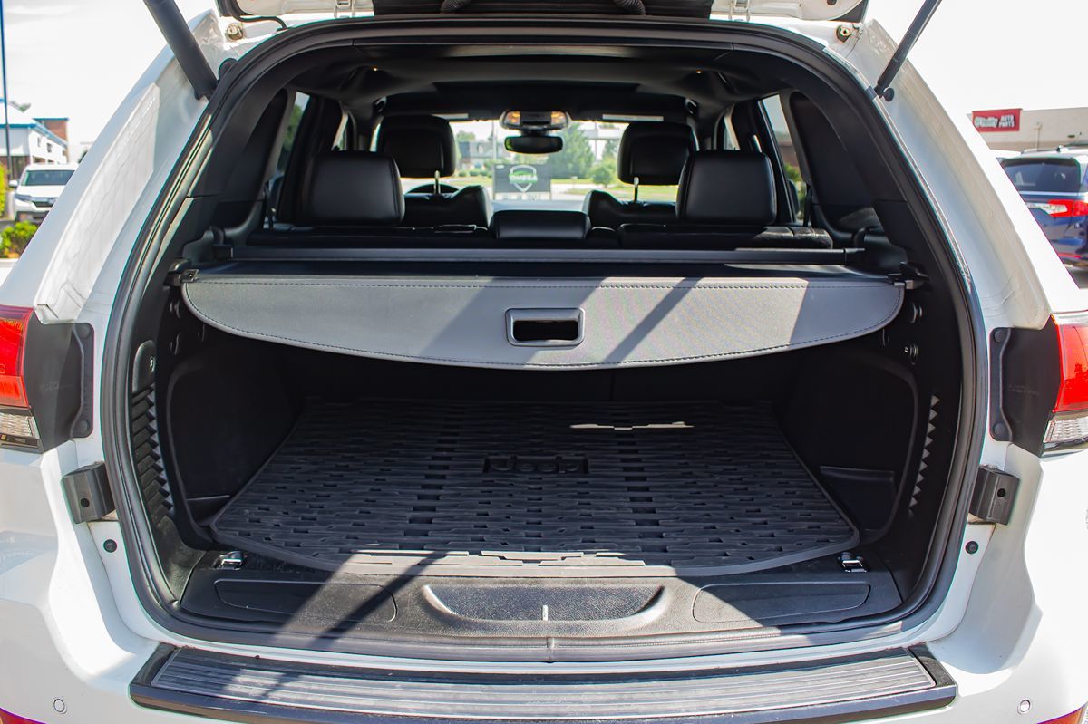 2017 Jeep Grand Cherokee Altitude photo 17