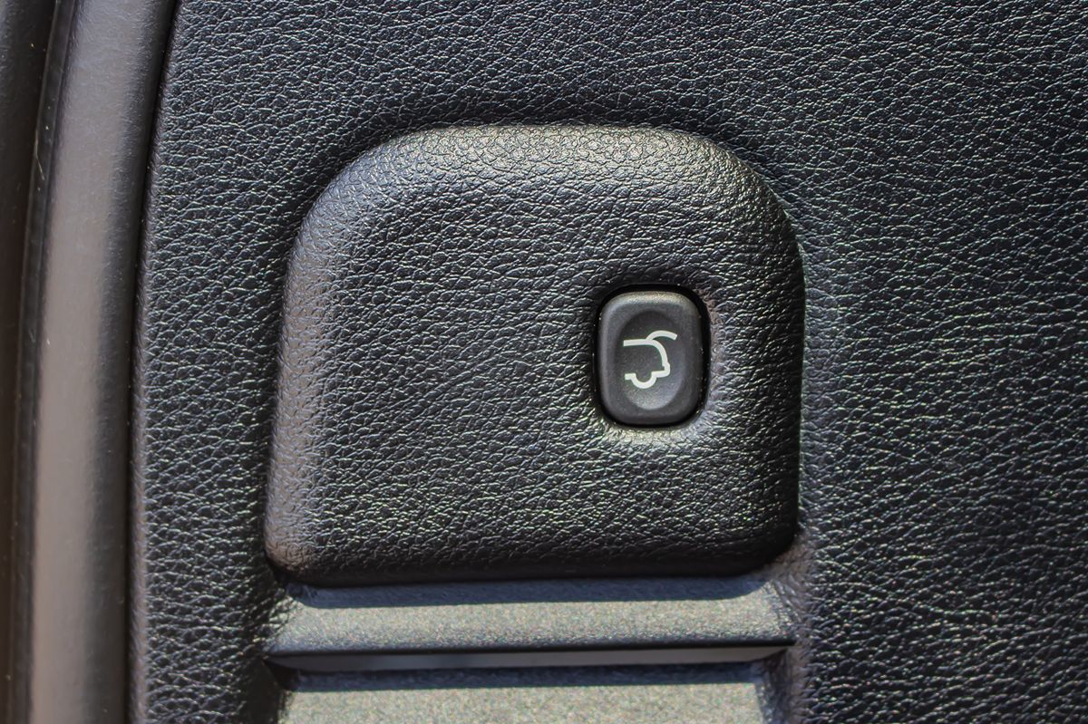 2017 Jeep Grand Cherokee Altitude photo 34