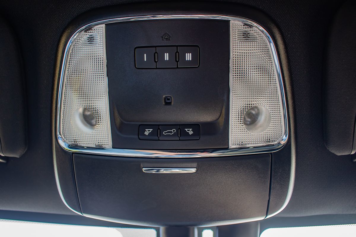 2017 Jeep Grand Cherokee Altitude photo 31