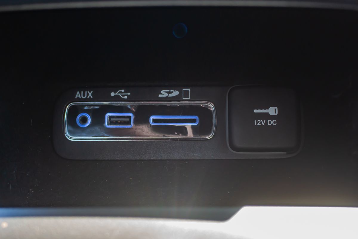 2017 Jeep Grand Cherokee Altitude photo 29
