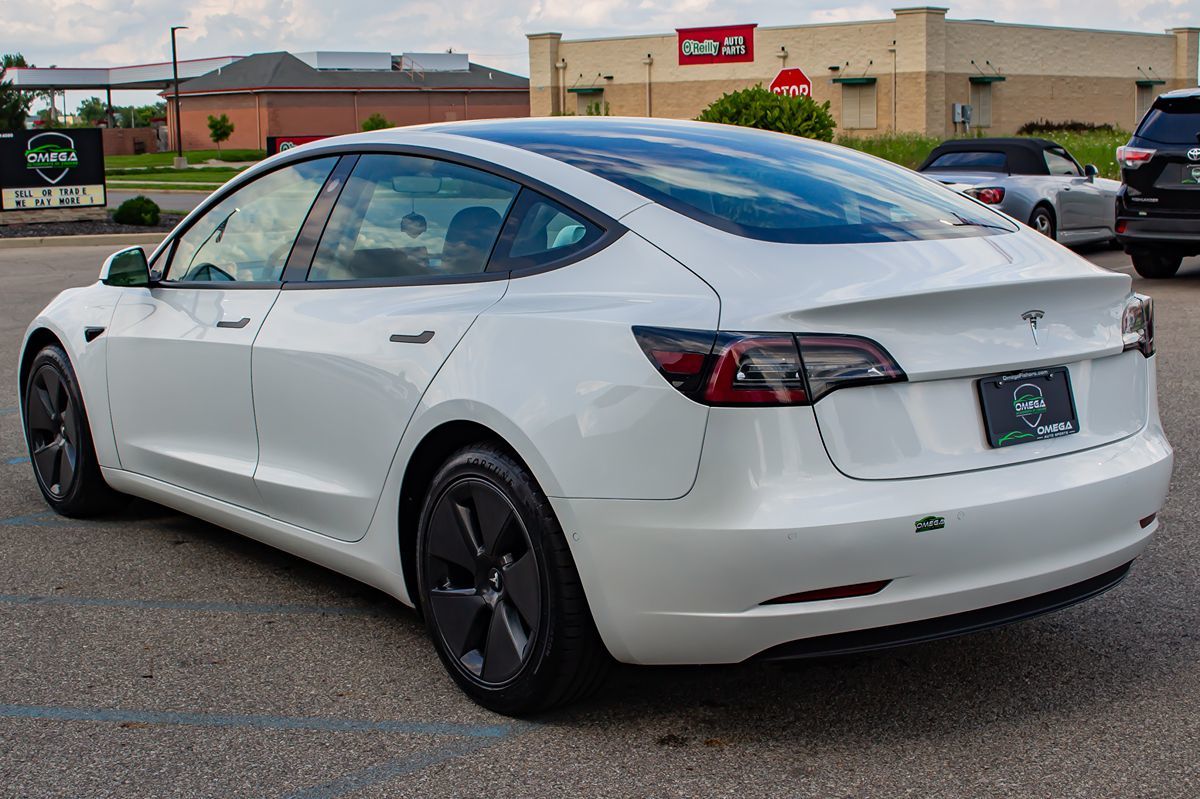 2021 Tesla Model 3 Standard Range Plus photo 7