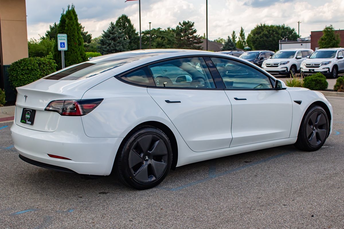2021 Tesla Model 3 Standard Range Plus photo 10