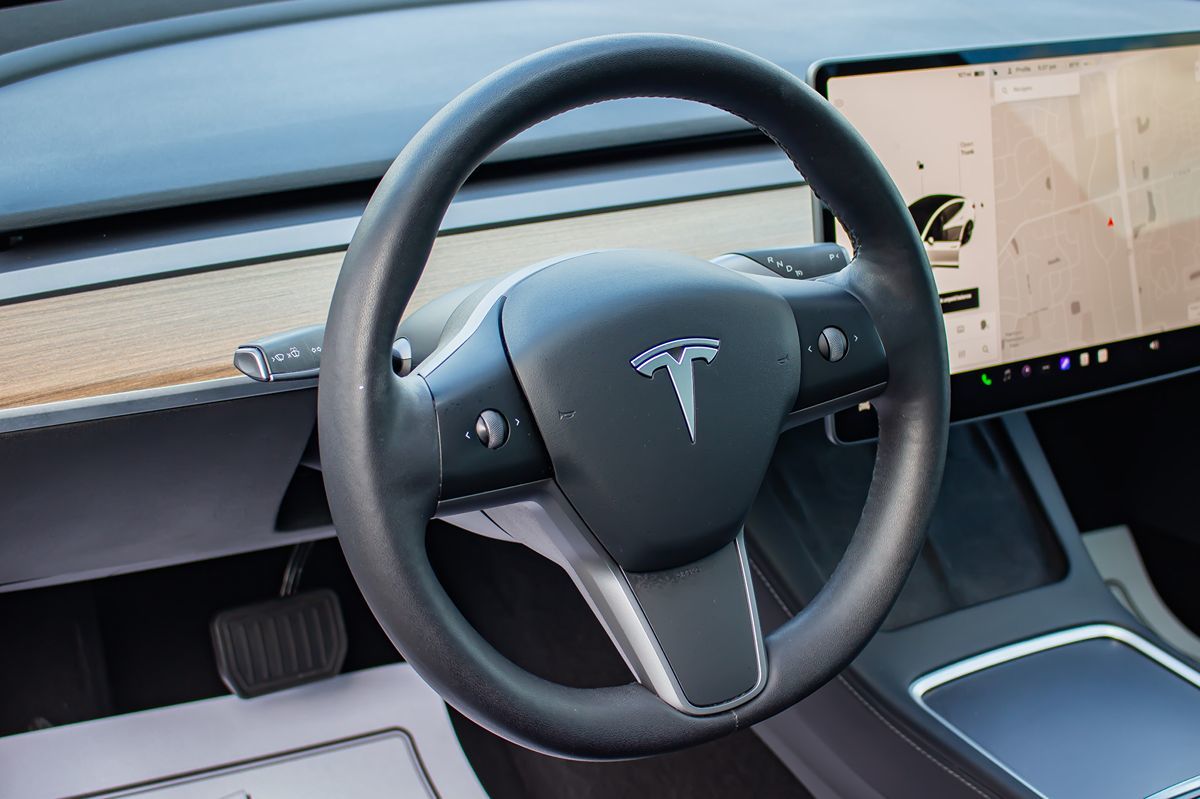 2021 Tesla Model 3 Standard Range Plus photo 26
