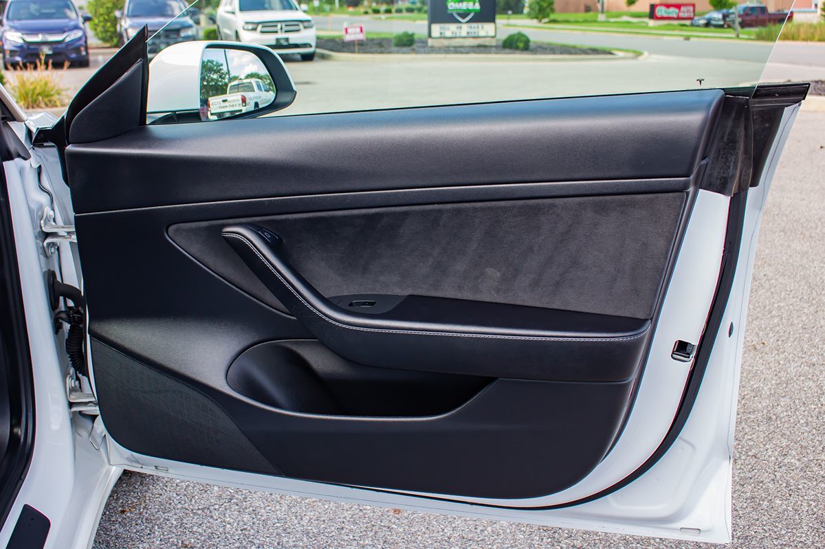 2021 Tesla Model 3 Standard Range Plus photo 24