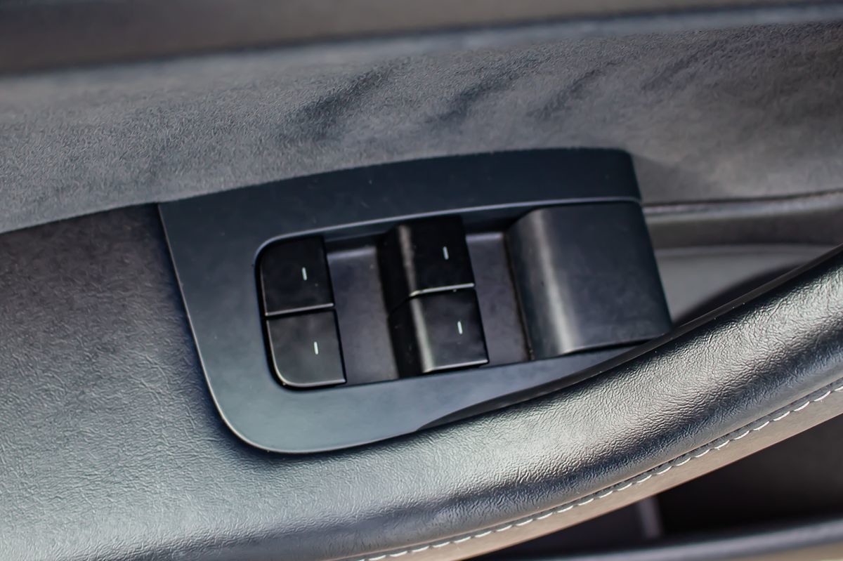 2021 Tesla Model 3 Standard Range Plus photo 15