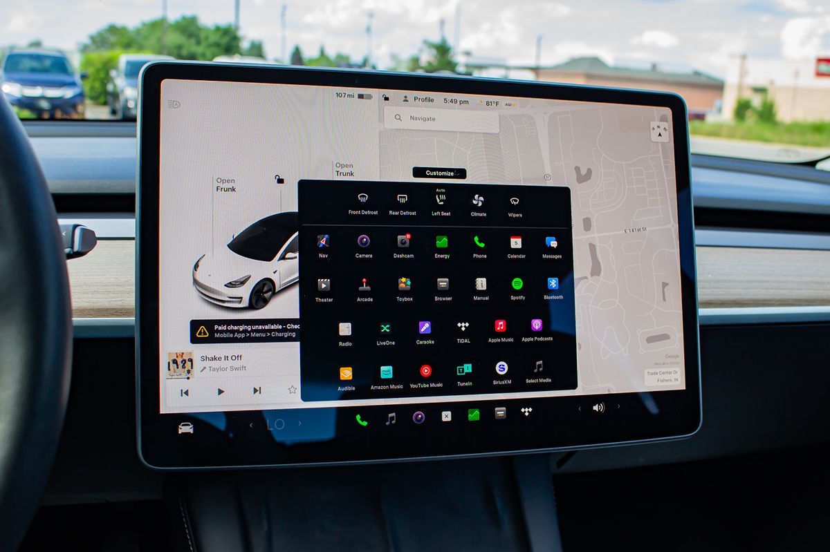 2021 Tesla Model 3 Standard Range Plus photo 28