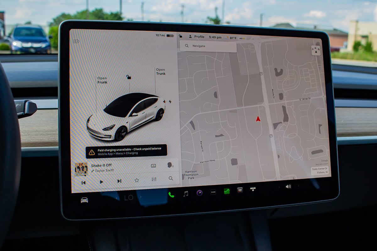 2021 Tesla Model 3 Standard Range Plus photo 29