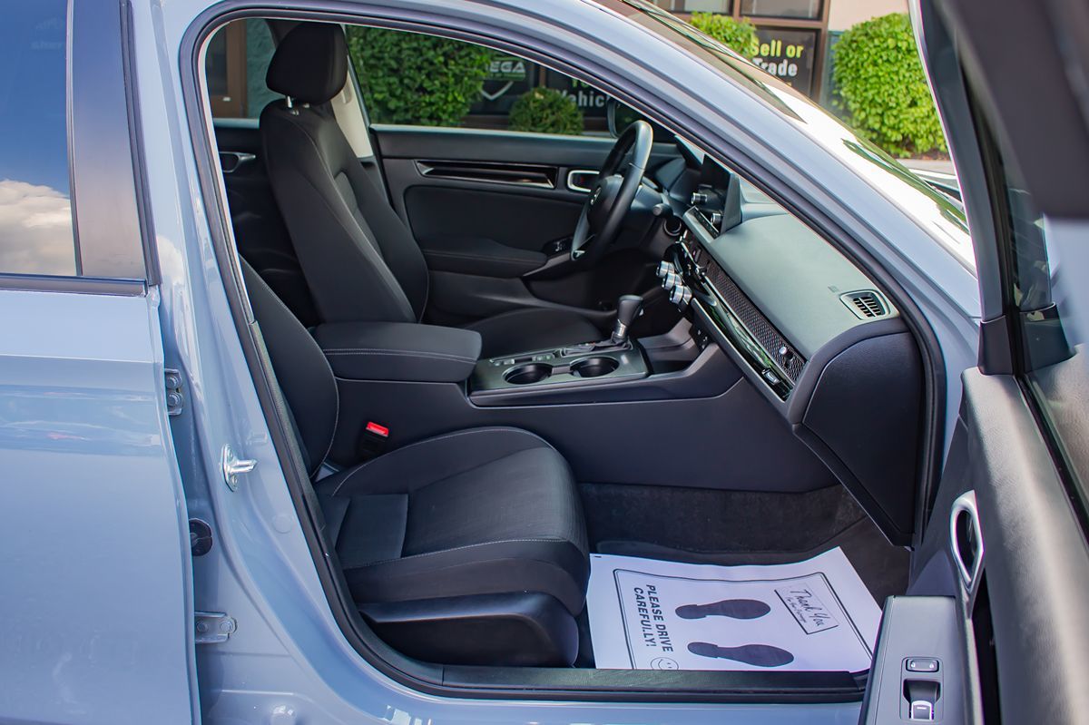 2024 Honda Civic EX photo 17