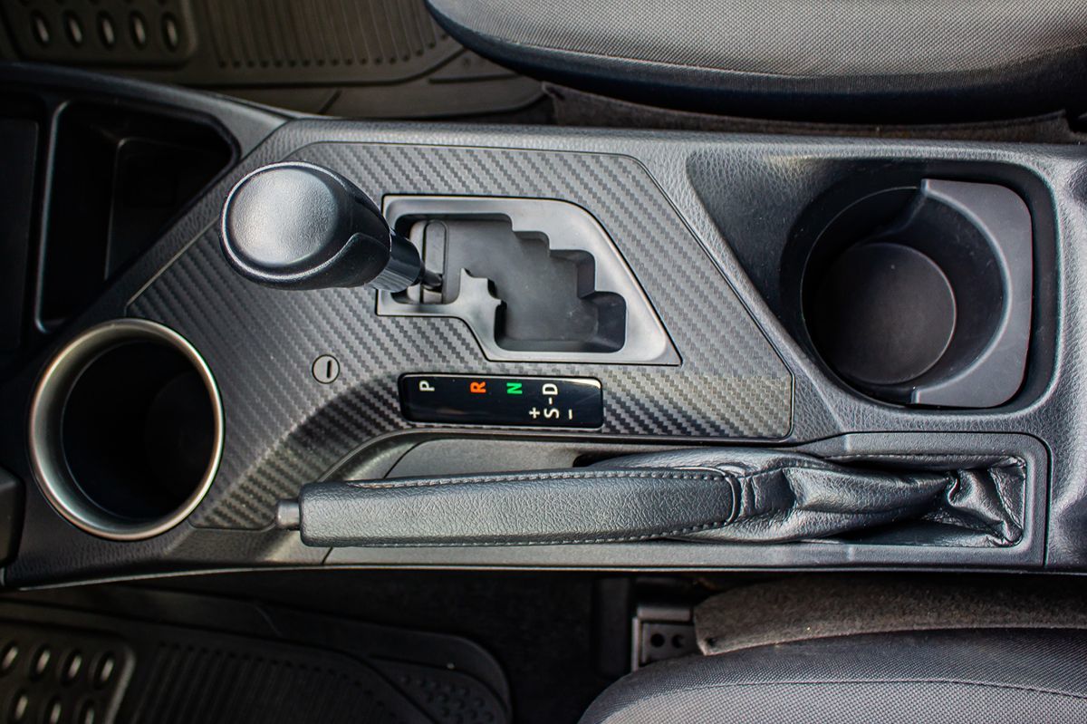 2014 Toyota RAV4 LE photo 23