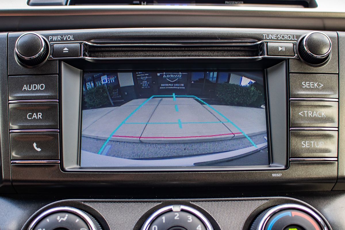 2014 Toyota RAV4 LE photo 24