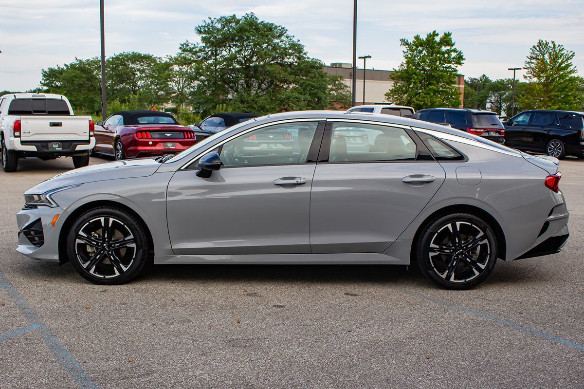 2023 Kia K5 GT-Line photo 3