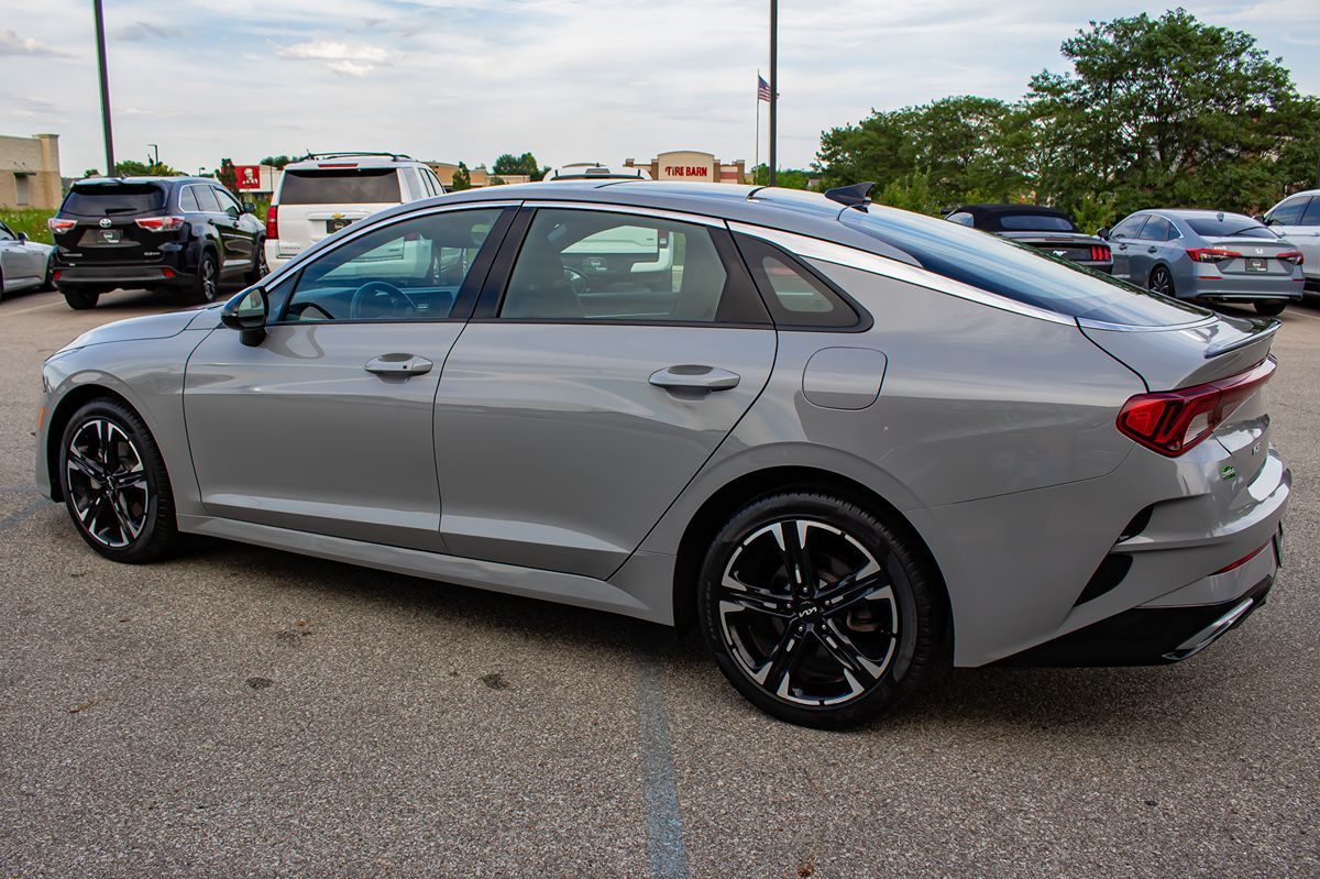 2023 Kia K5 GT-Line photo 4