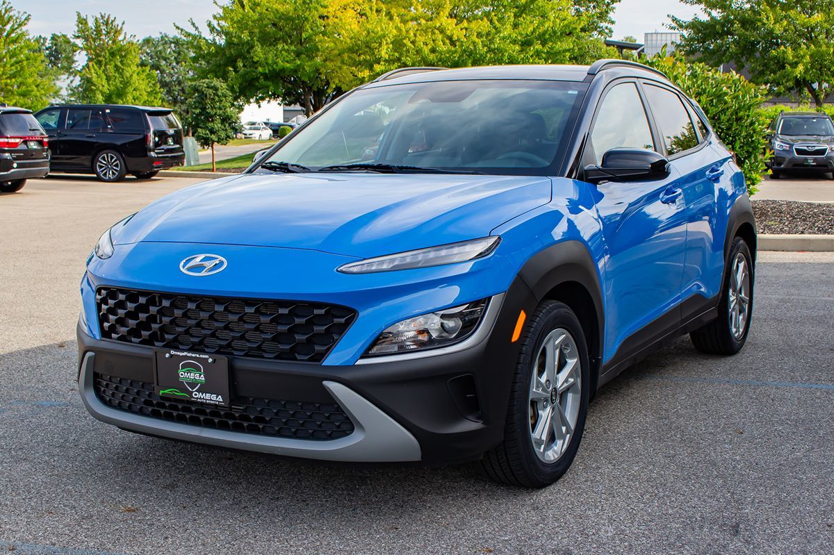 2022 Hyundai Kona SEL photo 3
