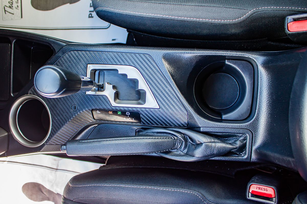 2015 Toyota RAV4 XLE photo 27