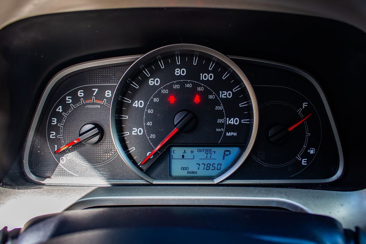 2015 Toyota RAV4 XLE photo 22