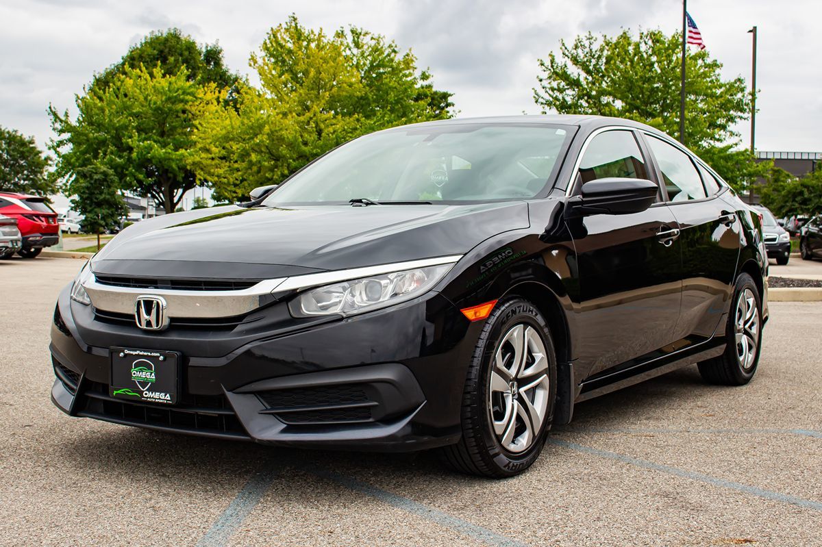 2017 Honda Civic LX photo 3