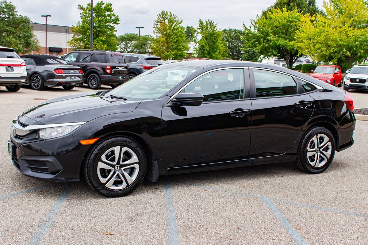 2017 Honda Civic LX photo 4