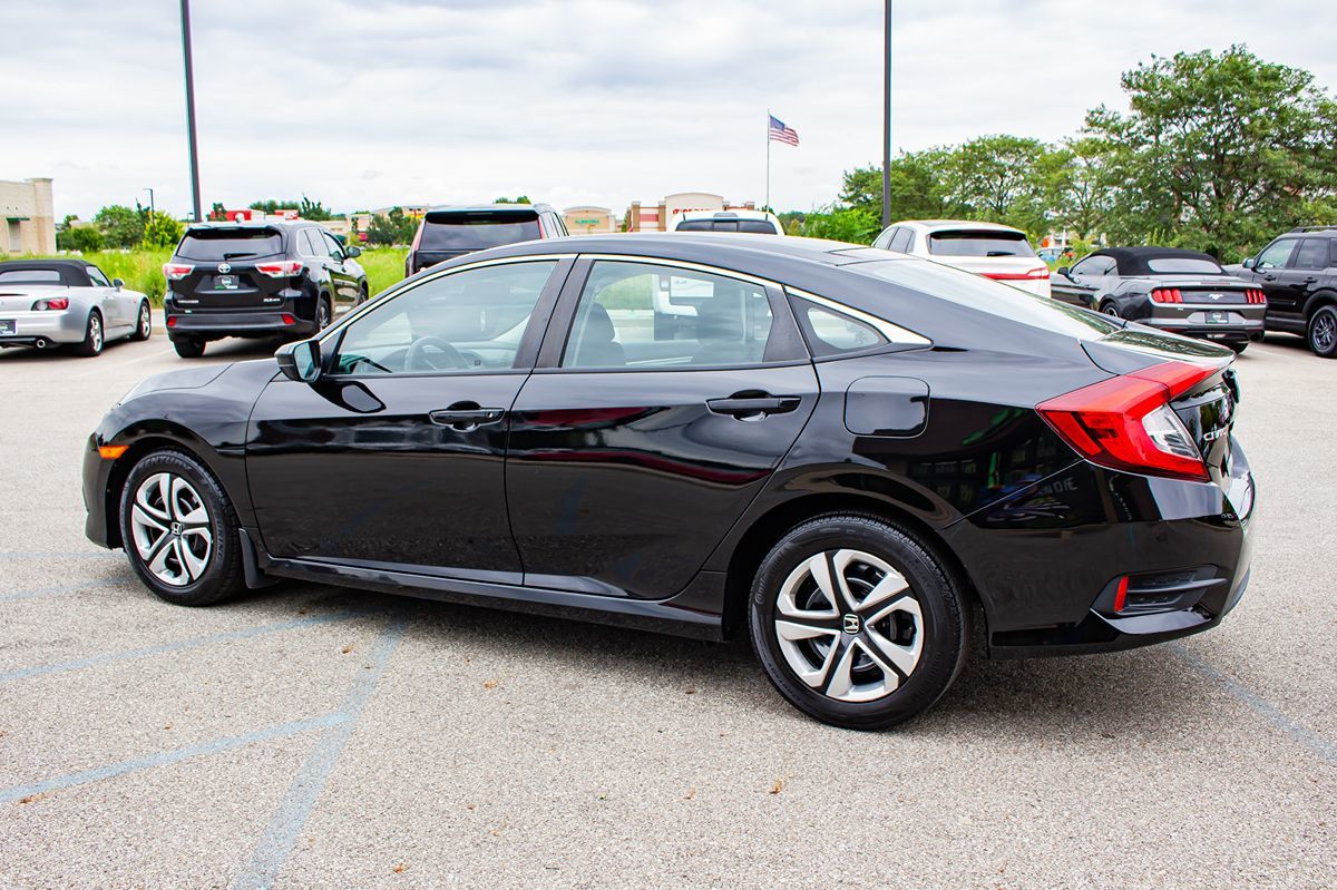 2017 Honda Civic LX photo 6