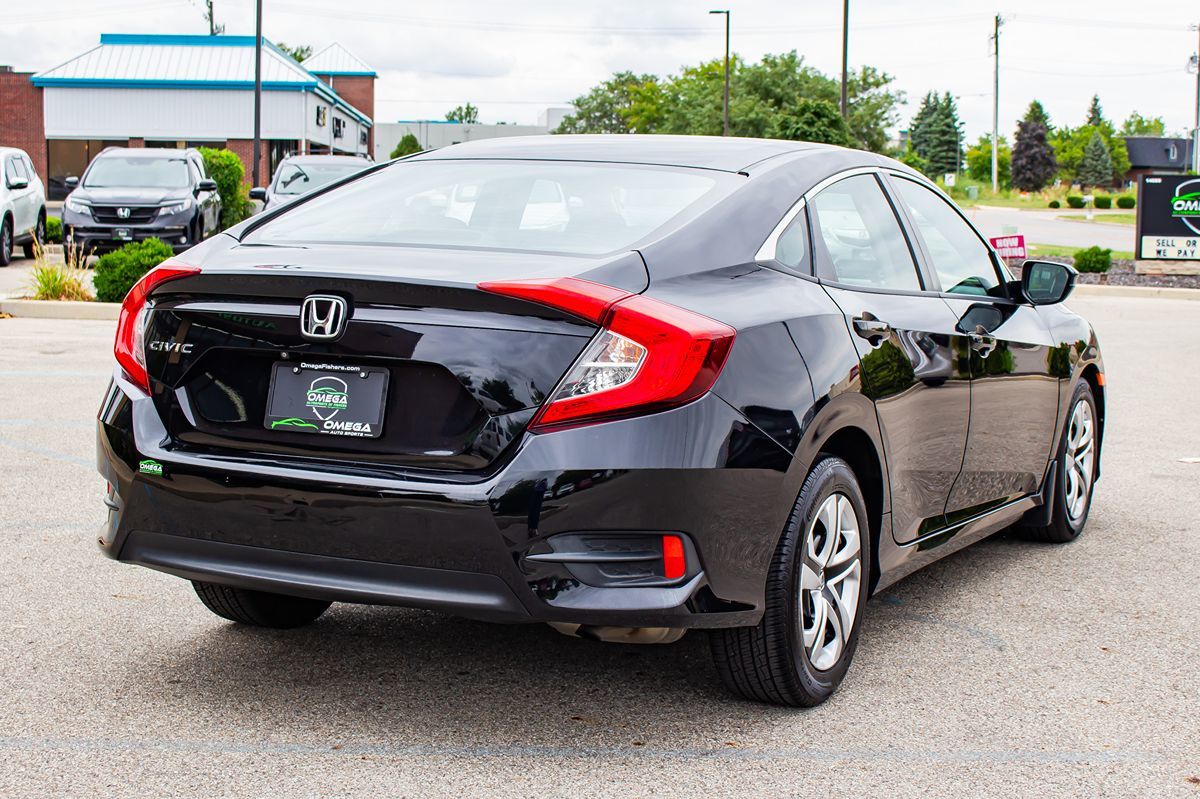 2017 Honda Civic LX photo 9