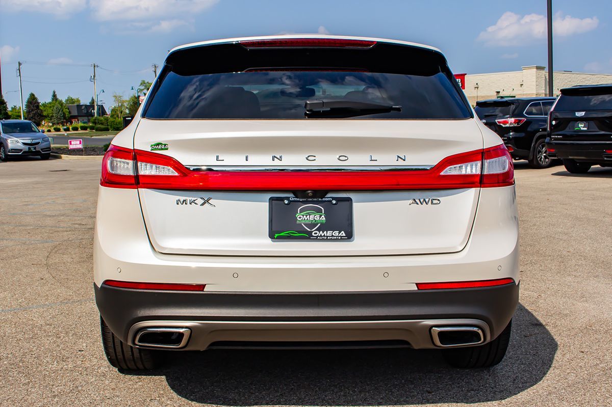 2016 Lincoln MKX Reserve photo 3