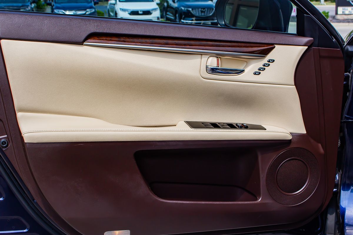 2018 Lexus ES 350 Luxury photo 9