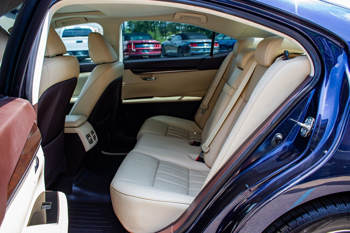 2018 Lexus ES 350 Luxury photo 11
