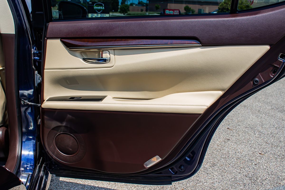 2018 Lexus ES 350 Luxury photo 15
