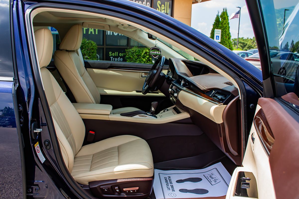 2018 Lexus ES 350 Luxury photo 16