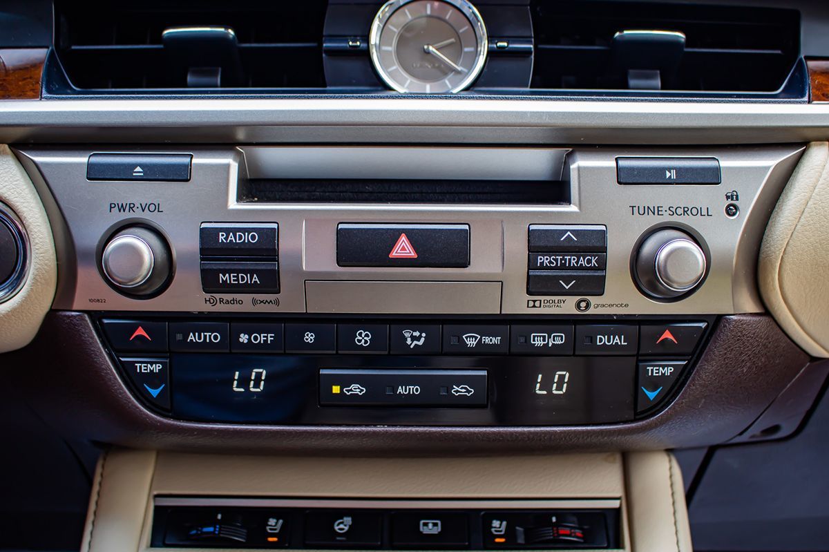 2018 Lexus ES 350 Luxury photo 28