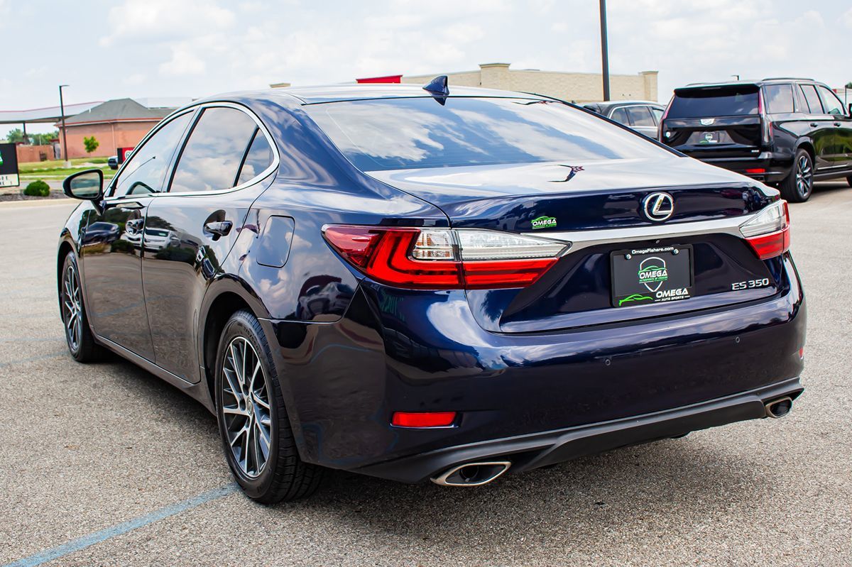 2018 Lexus ES 350 Luxury photo 2