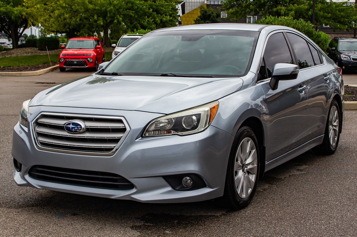 2016 Subaru Legacy 2.5i Premium photo 2