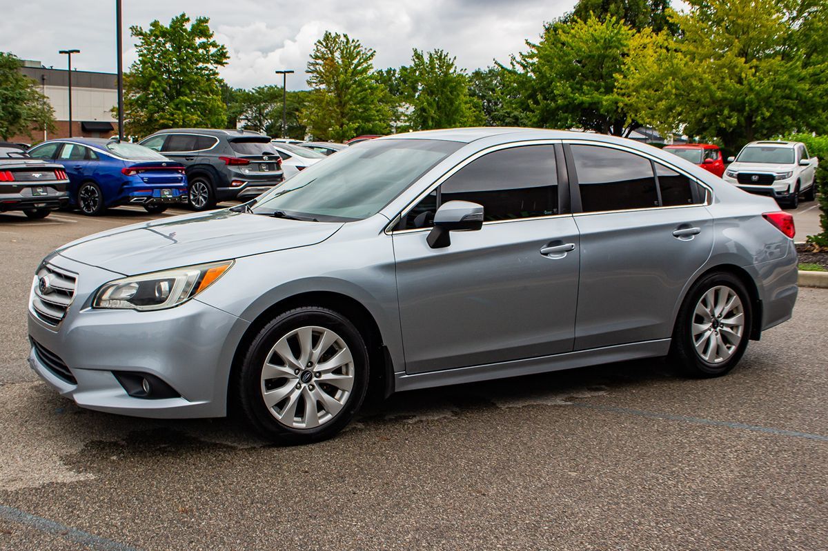 2016 Subaru Legacy 2.5i Premium photo 3