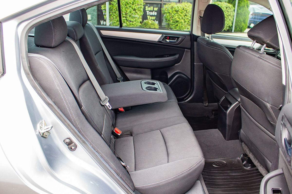 2016 Subaru Legacy 2.5i Premium photo 17