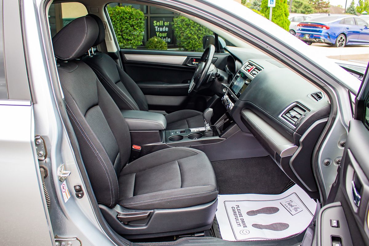 2016 Subaru Legacy 2.5i Premium photo 19