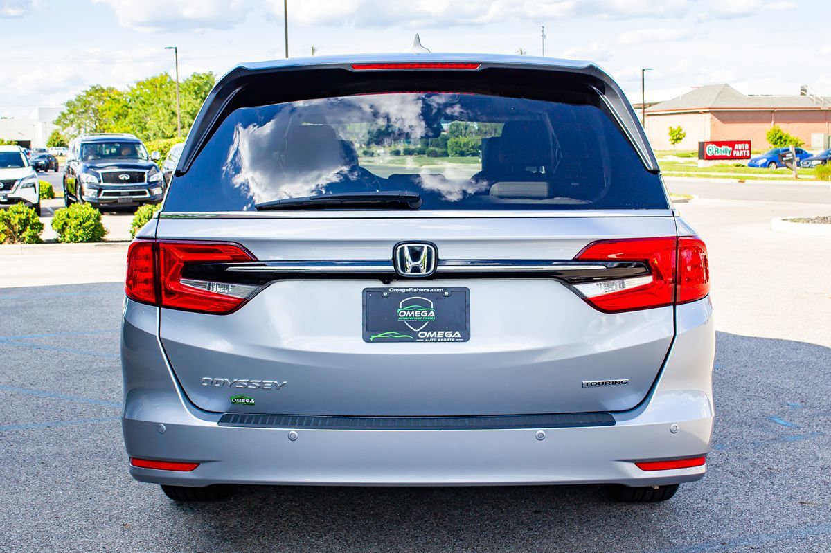 2022 Honda Odyssey Touring photo 5