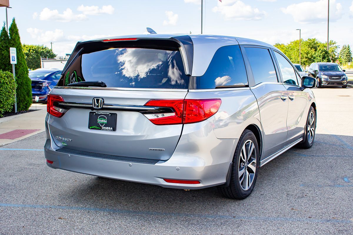2022 Honda Odyssey Touring photo 6