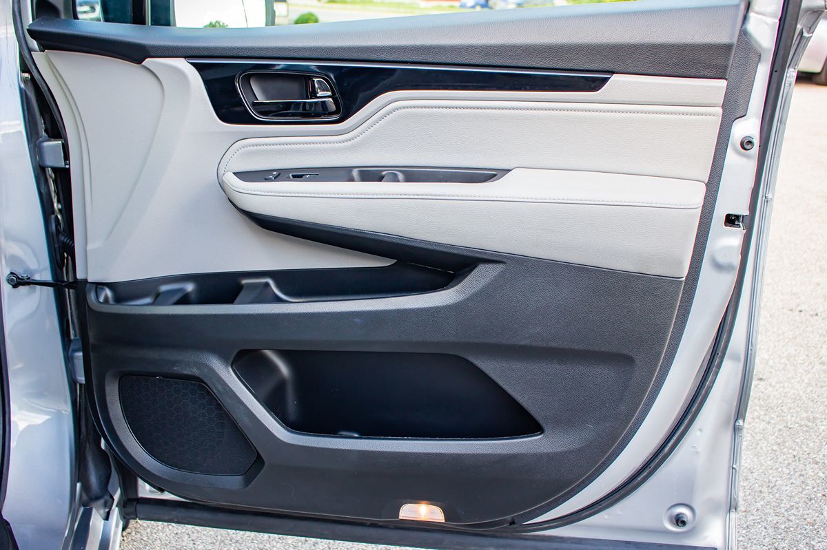 2022 Honda Odyssey Touring photo 16
