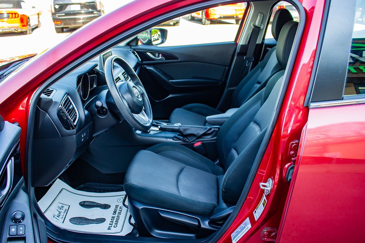 2016 Mazda Mazda3 i Sport photo 12