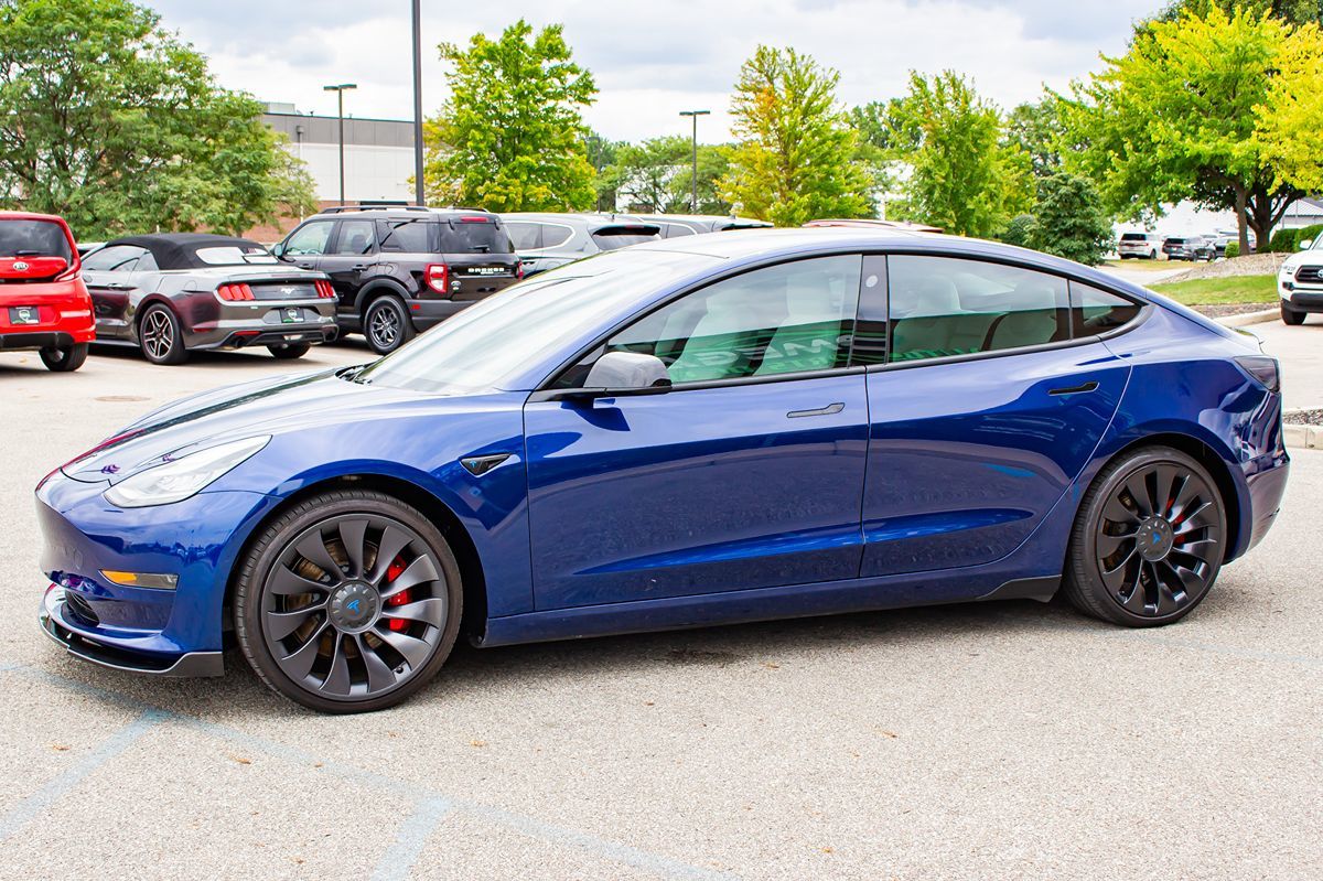 2021 Tesla Model 3 Performance photo 3
