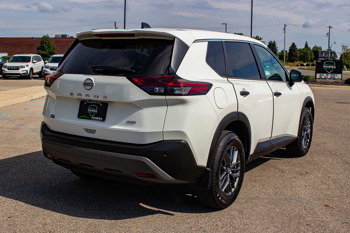 2022 Nissan Rogue S photo 6
