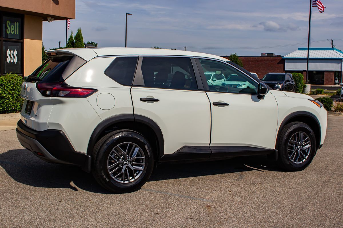 2022 Nissan Rogue S photo 7