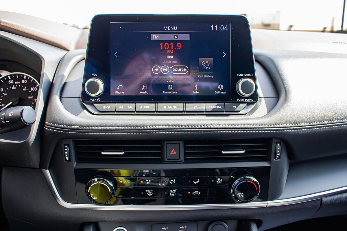 2022 Nissan Rogue S photo 19
