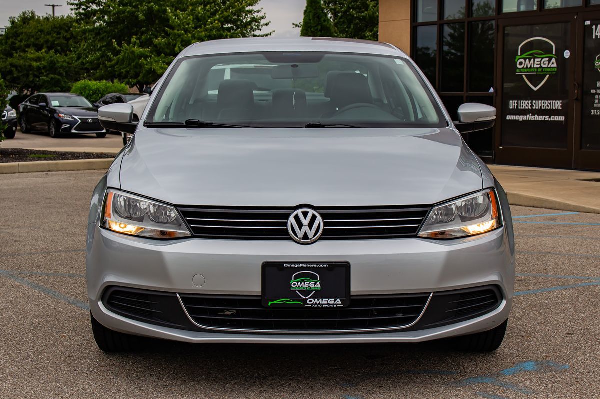2014 Volkswagen Jetta SE photo 2