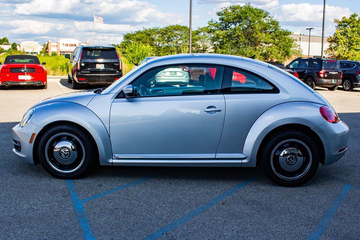 2012 Volkswagen Beetle 2.5L photo 4
