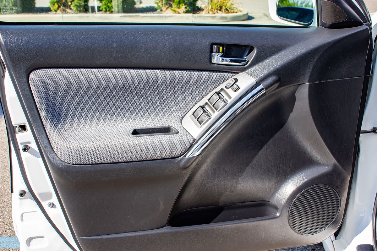 2006 Toyota Corolla Matrix L photo 13