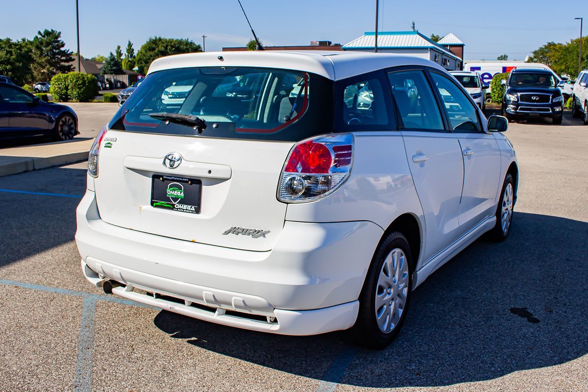 2006 Toyota Corolla Matrix L photo 8