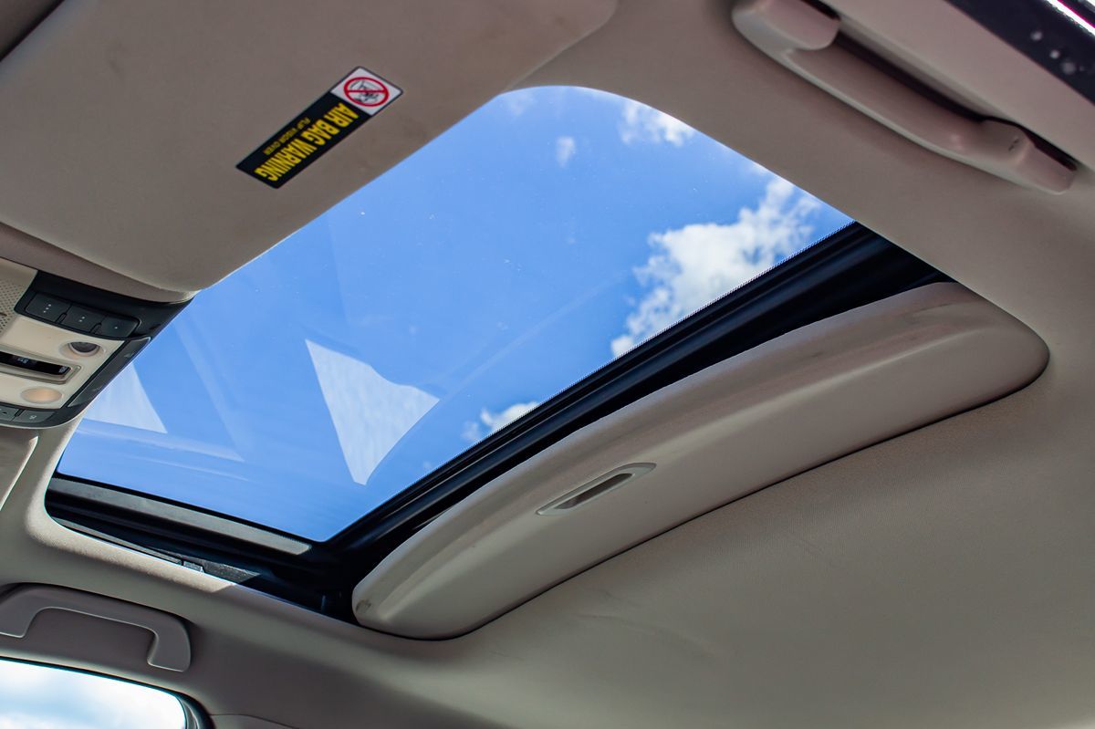 2012 Acura TL Technology photo 20